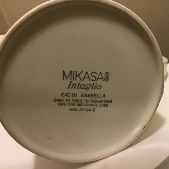 Mikasa Intaglio Arabella Coffee Pot - Picture 2 of 2